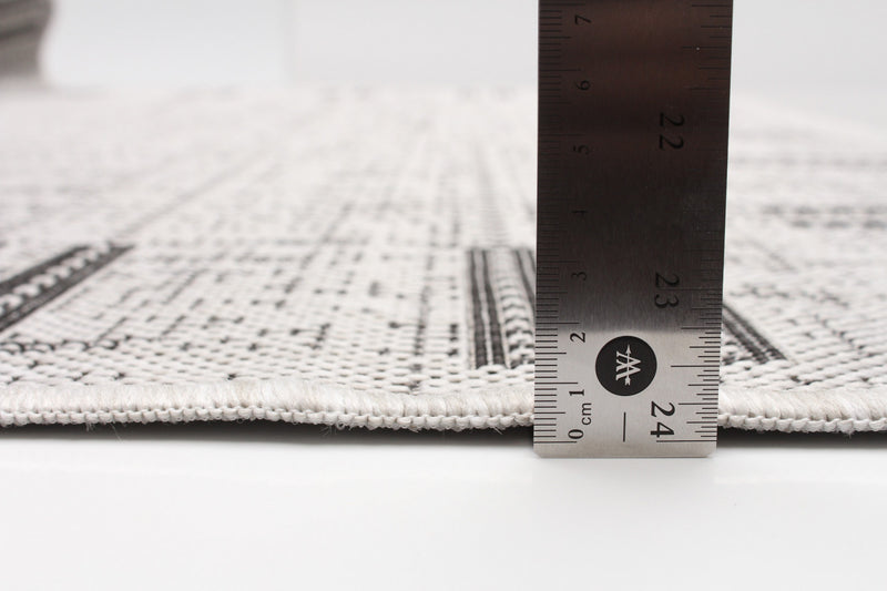 Joni Grey Area Rug - 3'3\" X 4'7\" 