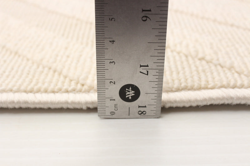 Dodie Ivory 3'11\" x 5'7\" Area Rug