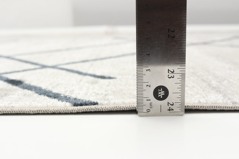 Damali Ivory/Blue Machine Washable Area Rug - 2'6\" x 8'0\"