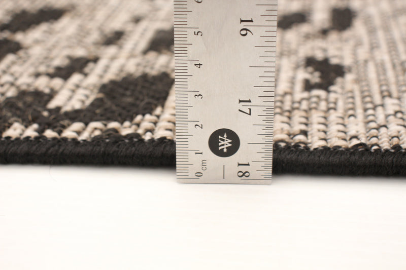Sadie Safari Black-Silver Area Rug - 7'10\" x 10'2\"