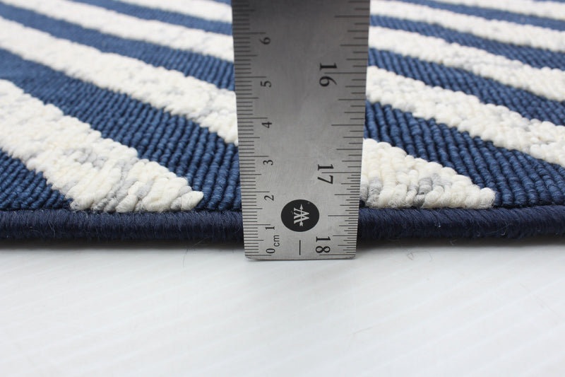 Dodie Blue-Ivory 6'7\" x 9'6\" Area Rug