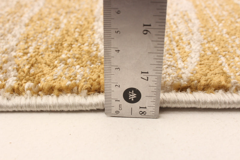 Arusha Ivory / Gold 6'7\" x 9'6\" Area Rug