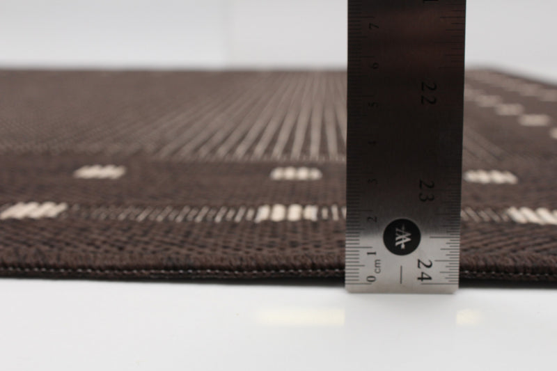 Clementine Chocolate Area Rug - 4'4\" X 6'5\" 