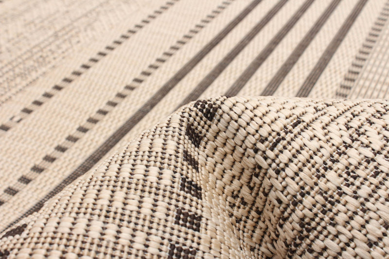 Wileen Tan Area Rug - 4'4\" X 6'5\" 