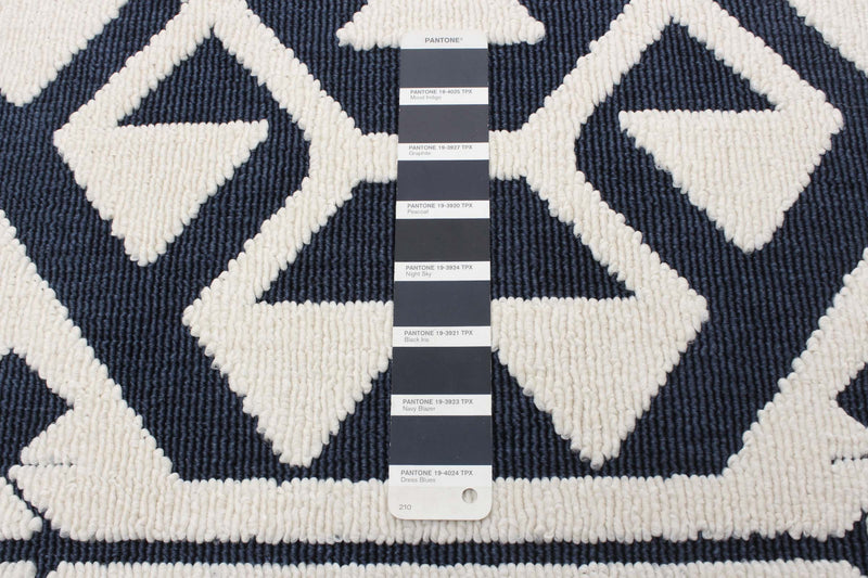 Gaia Blue 5'3\" x 7'7\" Area Rug