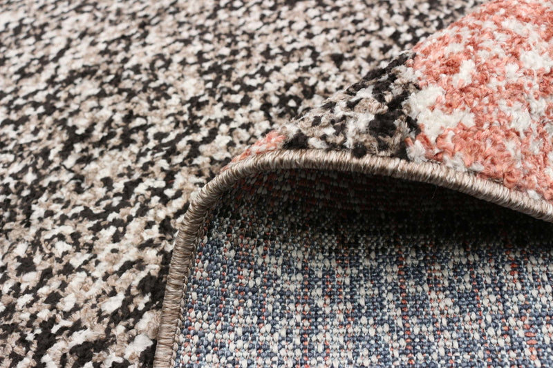 Vera Earth Taupe/Ivory Area Rug - 5'2\" x 7'5\"