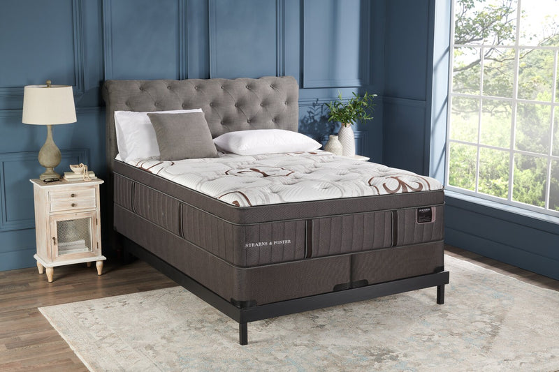 Stearns & Foster Founders Collection Cardiff City Eurotop Split Queen Mattress Set